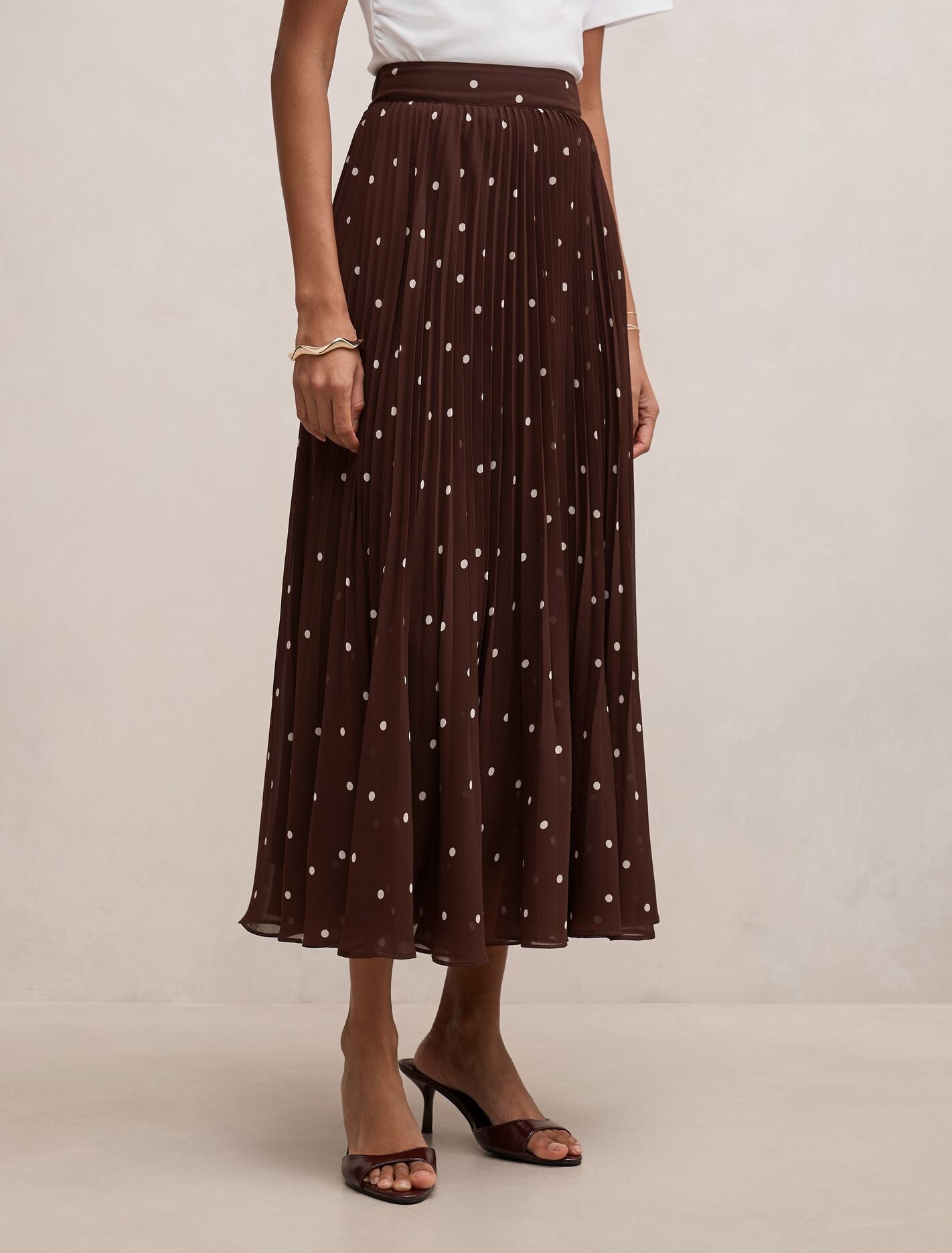 Aurora Petite Pleated Skirt Forever New