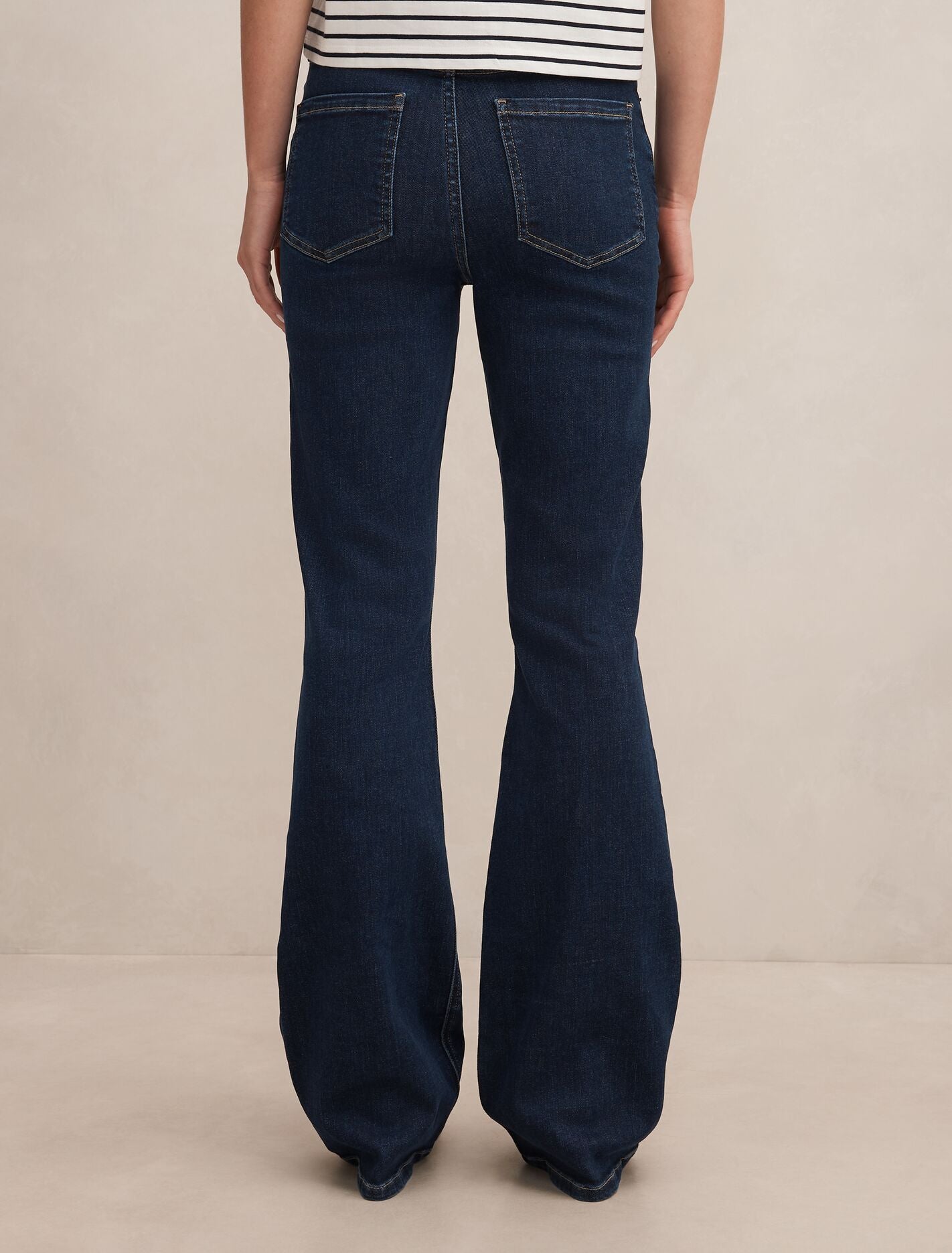 Jessie Slim Flare Jeans Forever New