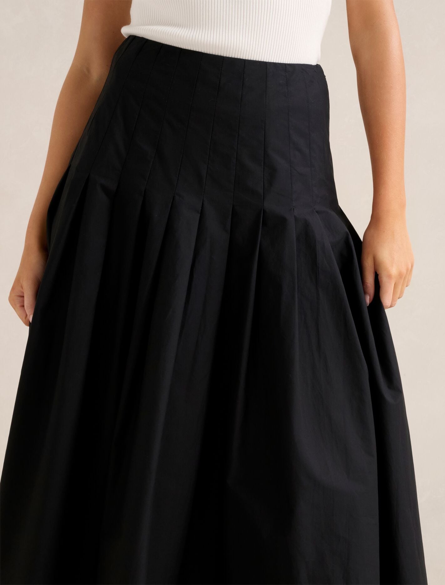 Sasha Pleated Maxi Skirt Forever New