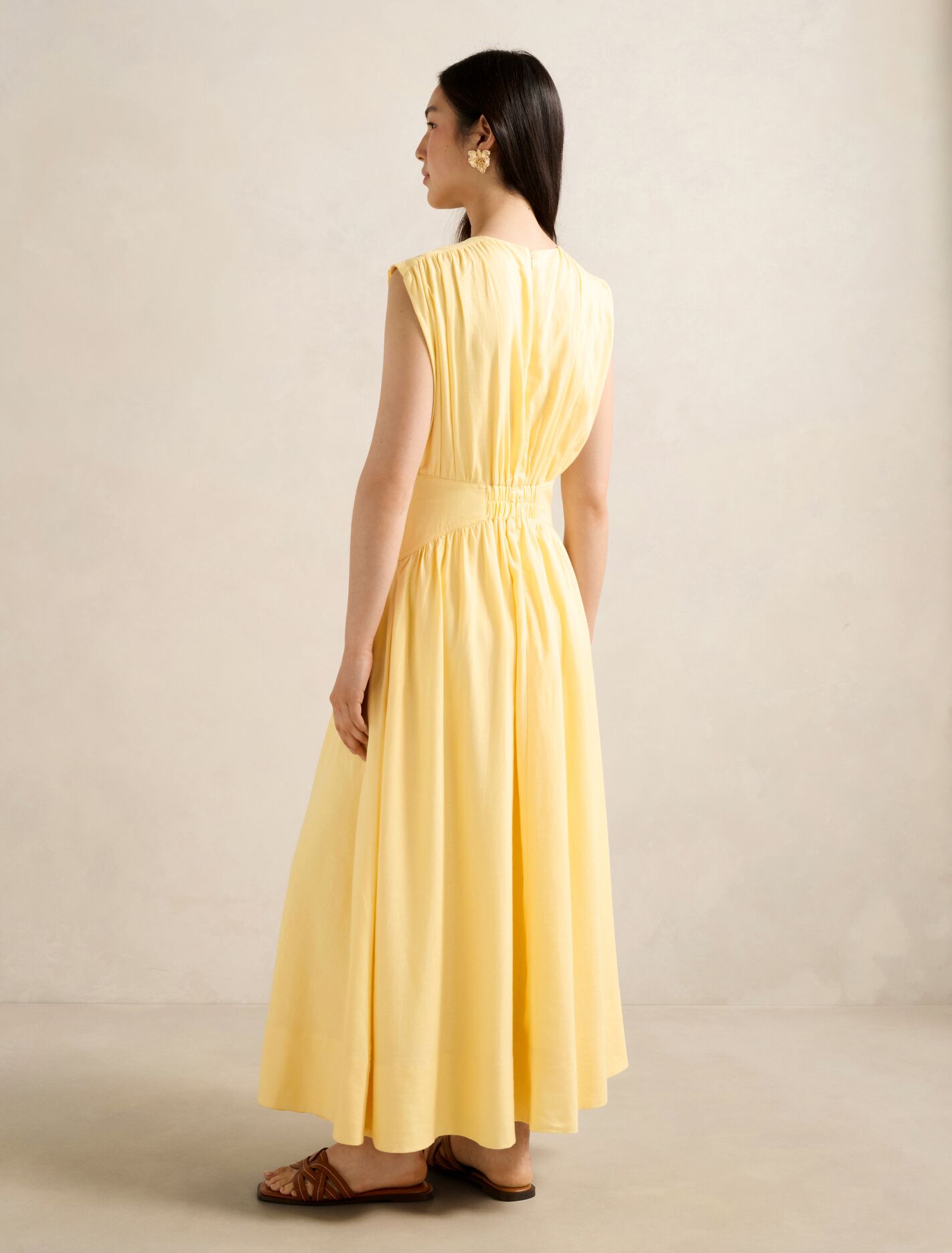 Isobel Tapered Waist Linen Midi Dress Forever New