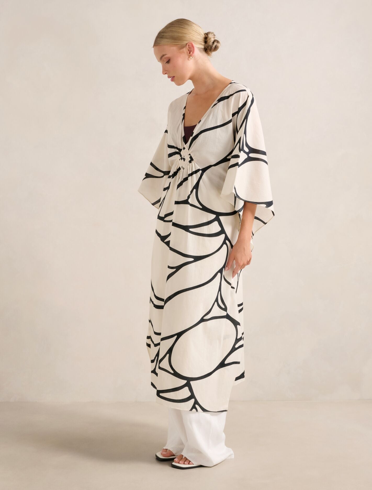 Tyla Summer Kaftan Forever New