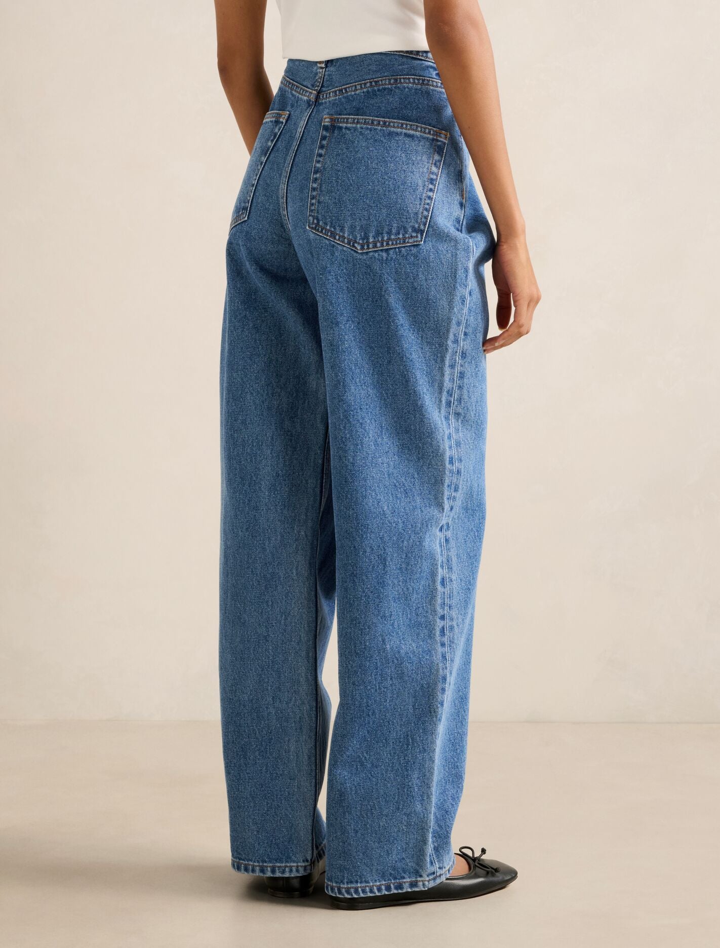 Cloe Petite Straight Leg Jeans Forever New