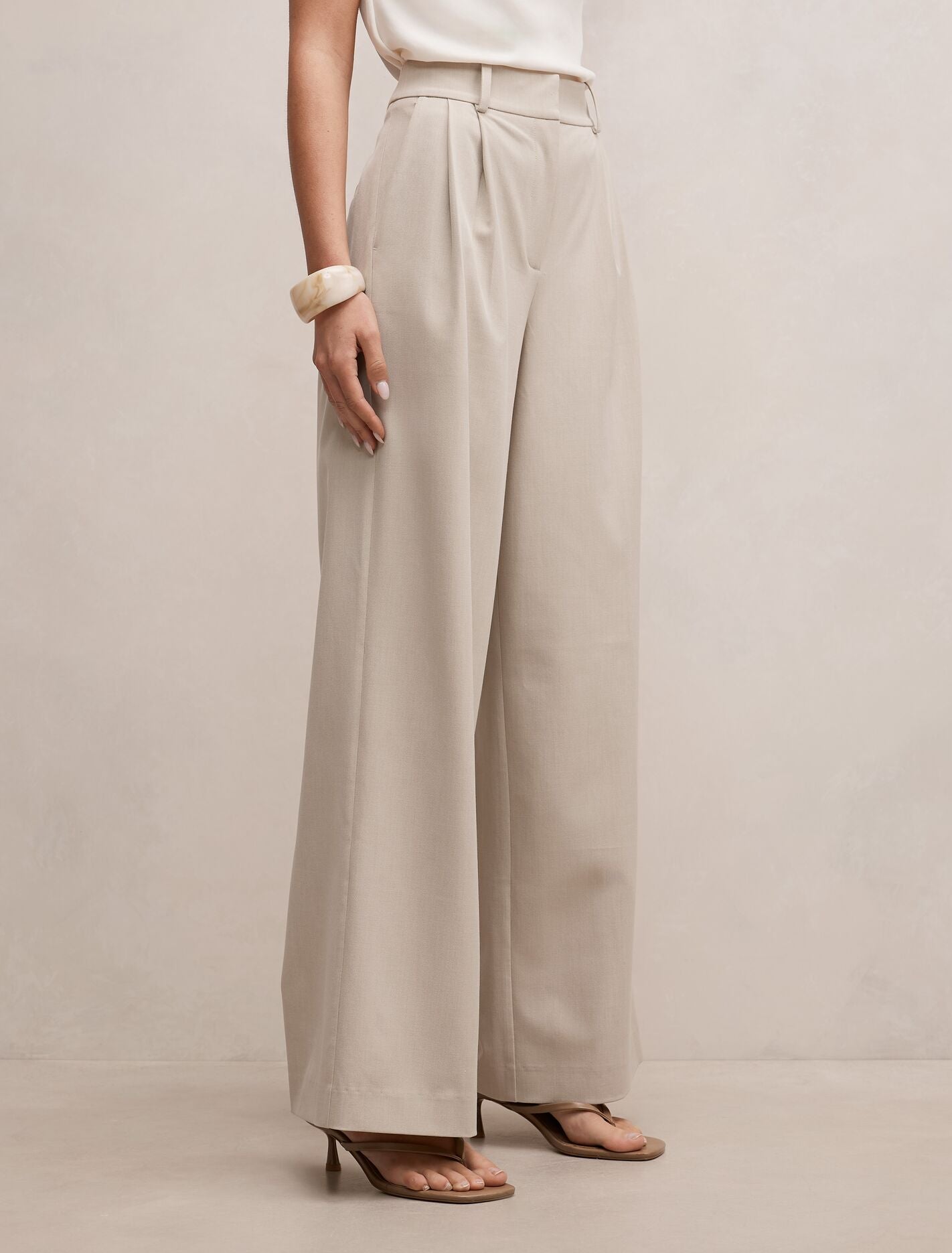 Etta Pleated Wide Leg Pants Forever New