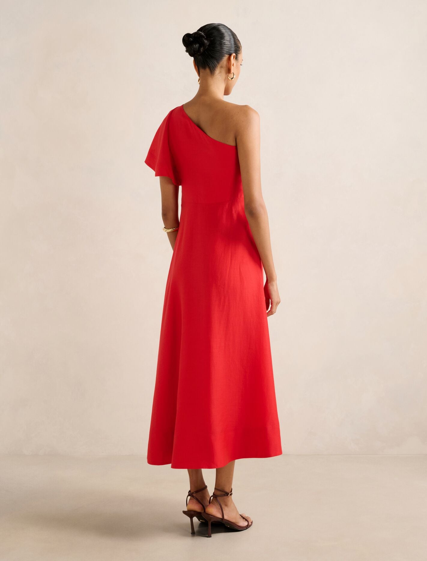 Mattea Petite One Shoulder Midi Dress Forever New