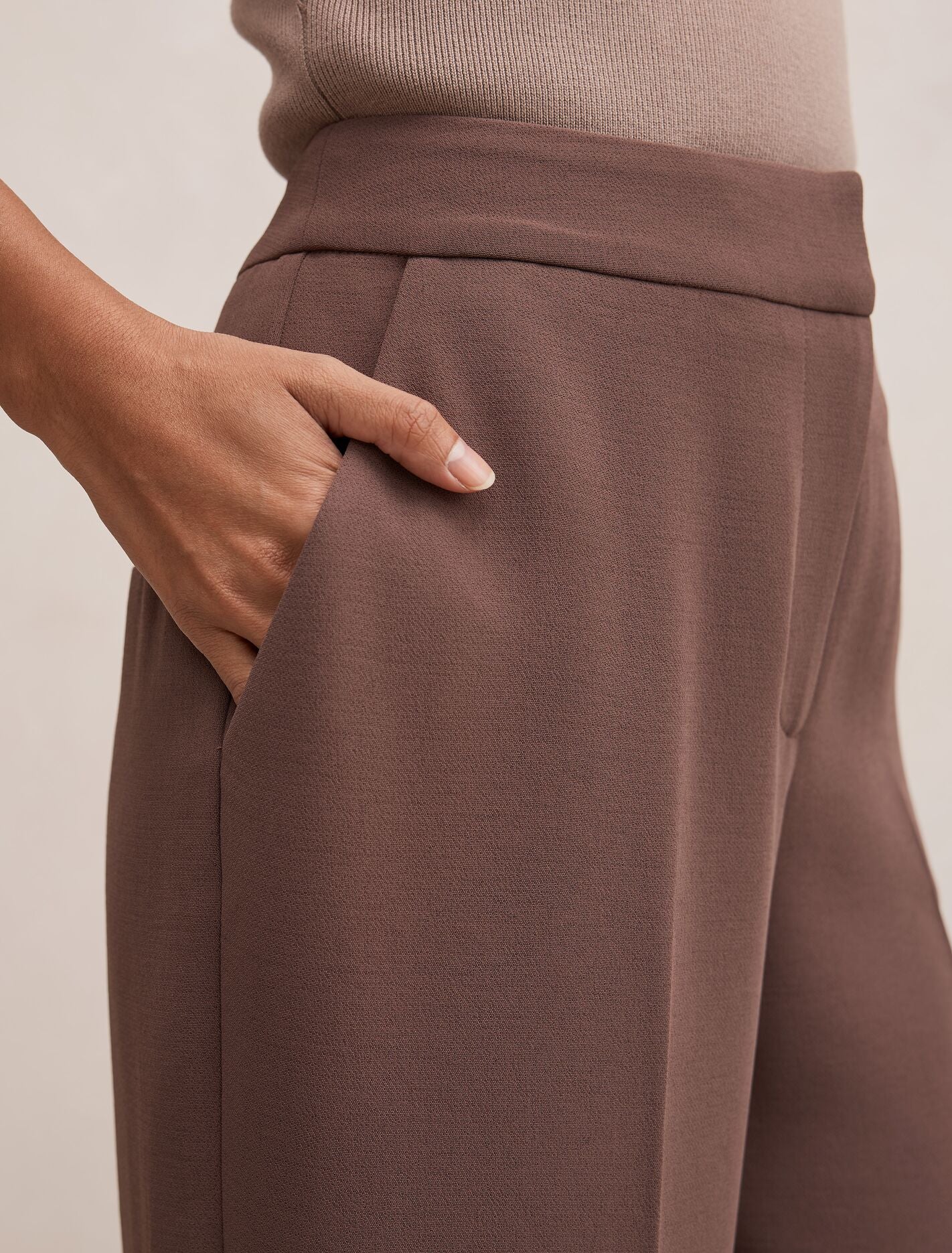 Dani Petite Tailored Straight Leg Pants Forever New