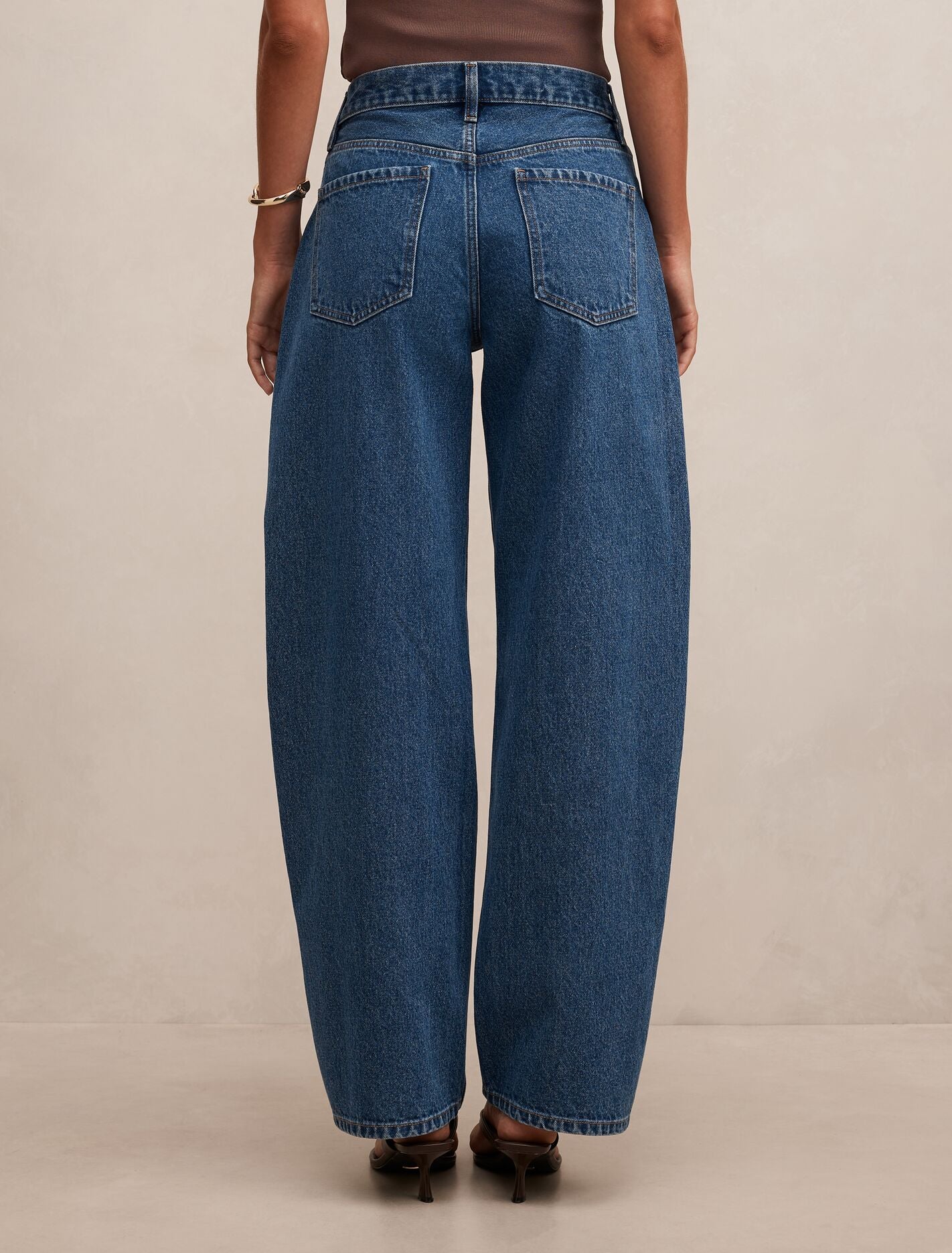 Emma Mid-Rise Barrel Jeans Forever New