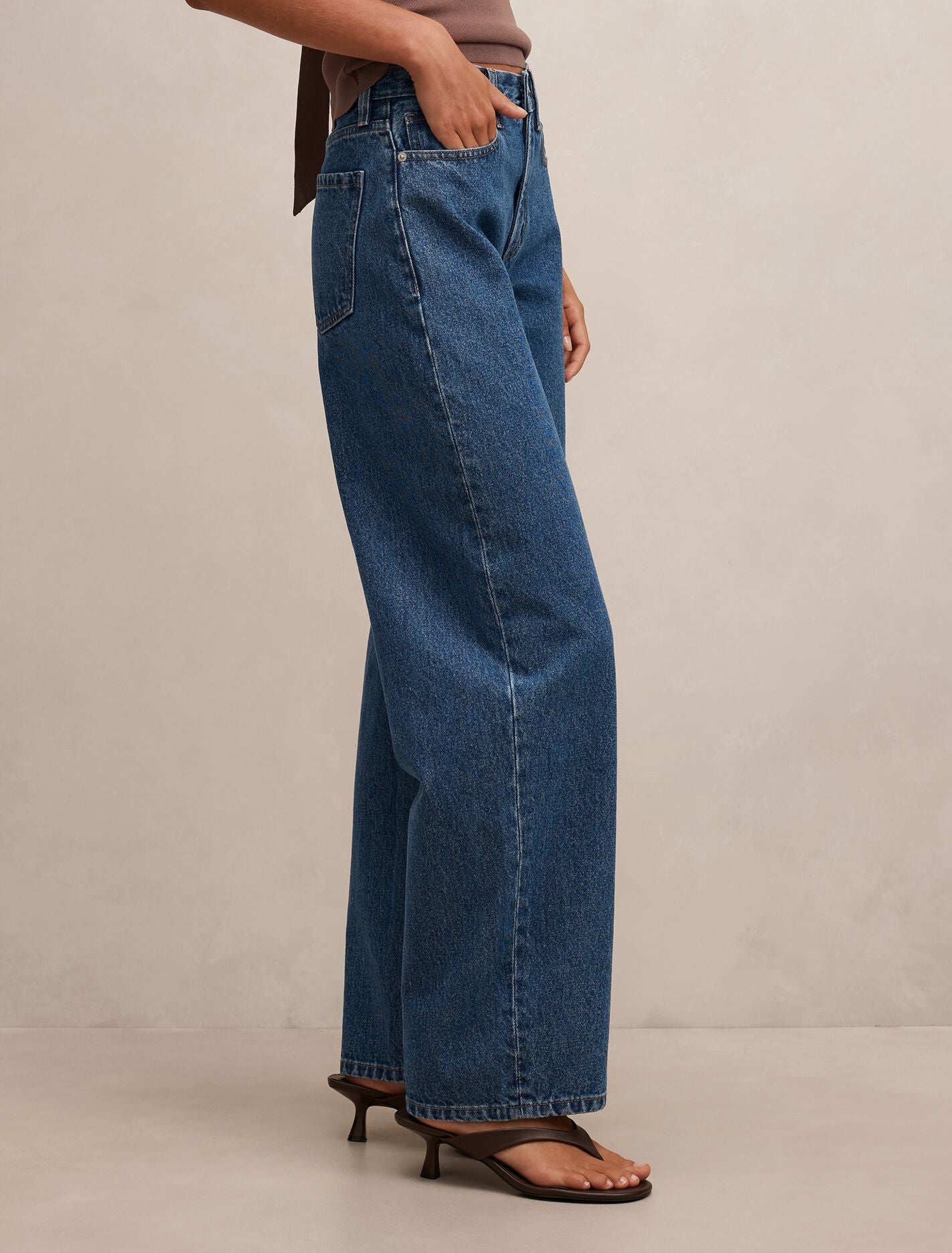 Emma Mid-Rise Barrel Jeans Forever New