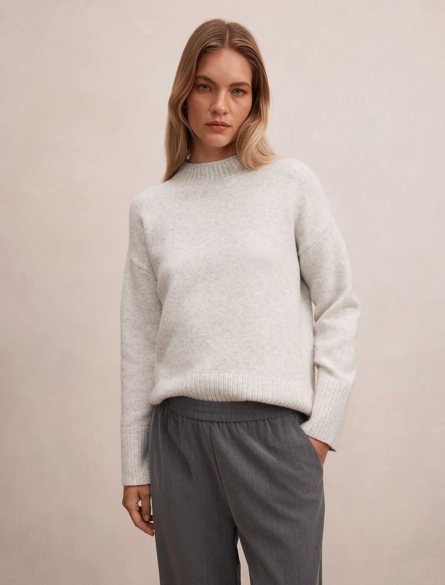 Kerrie Relaxed Sweater Soft Grey Forever New