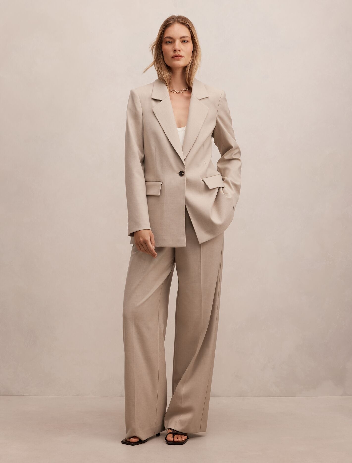 Rachel Relaxed Twill Blazer Forever New
