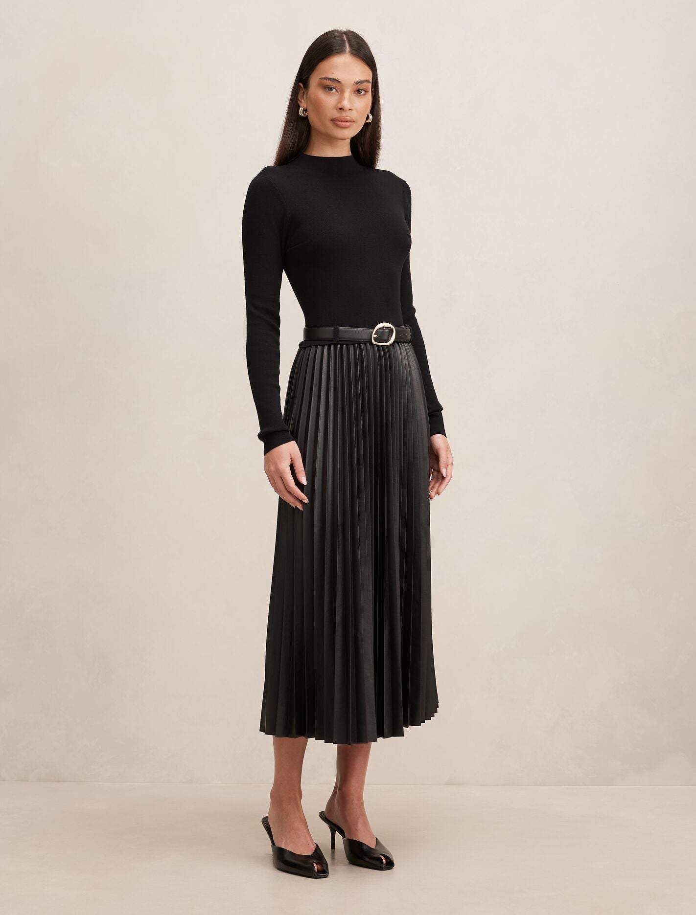 Gianna Pu Pleated Midi Dress Forever New