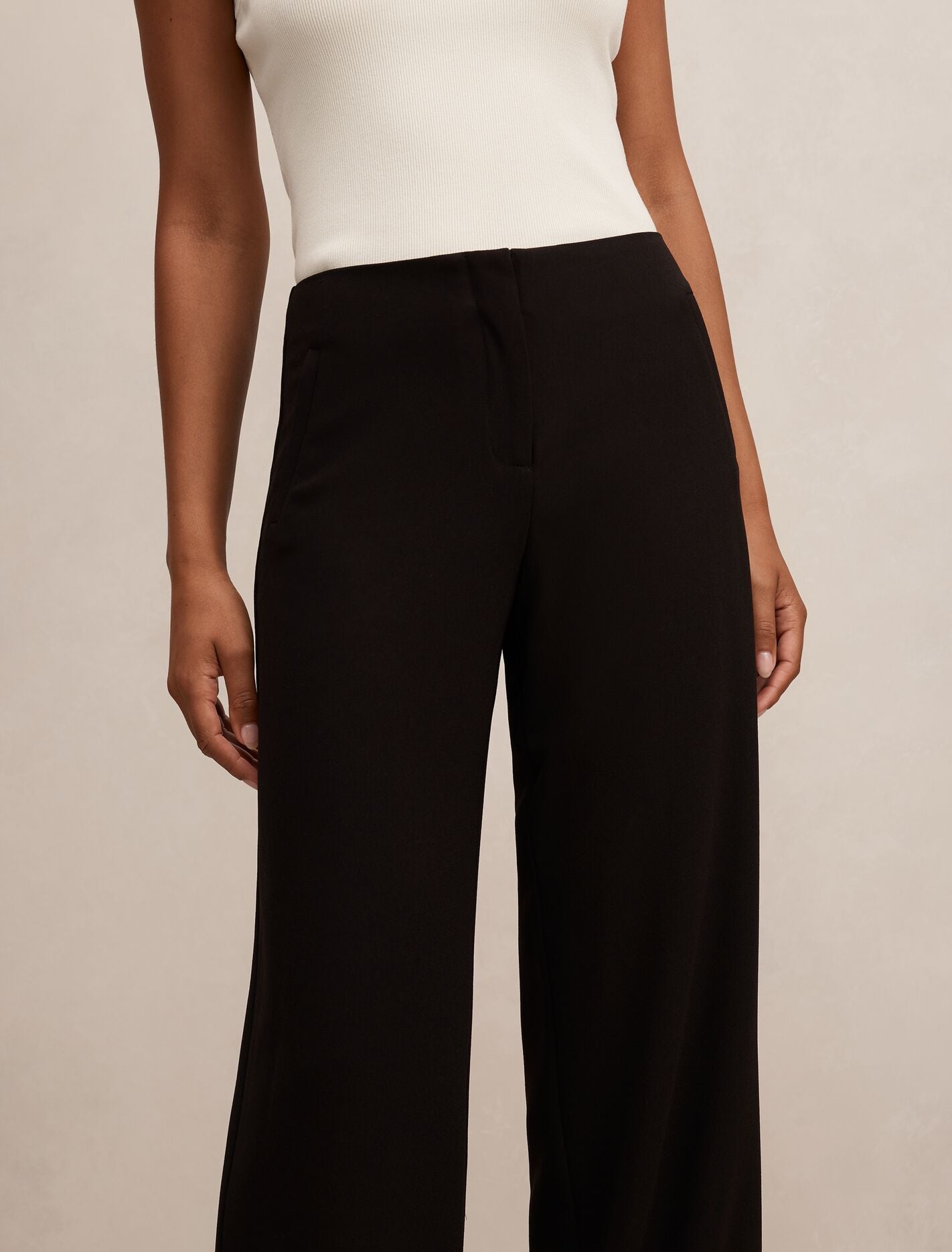 Lizzie Mid Rise Pants Forever New