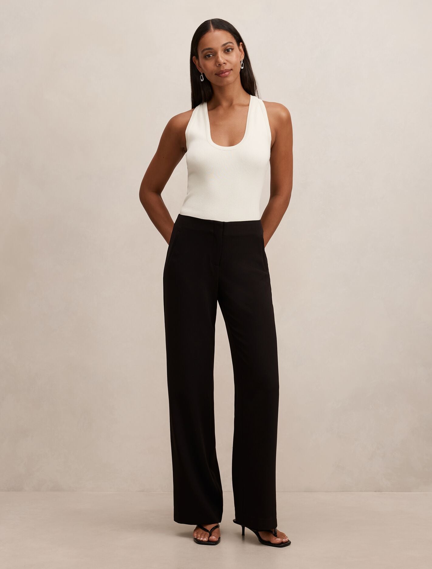 Lizzie Mid Rise Pants Forever New