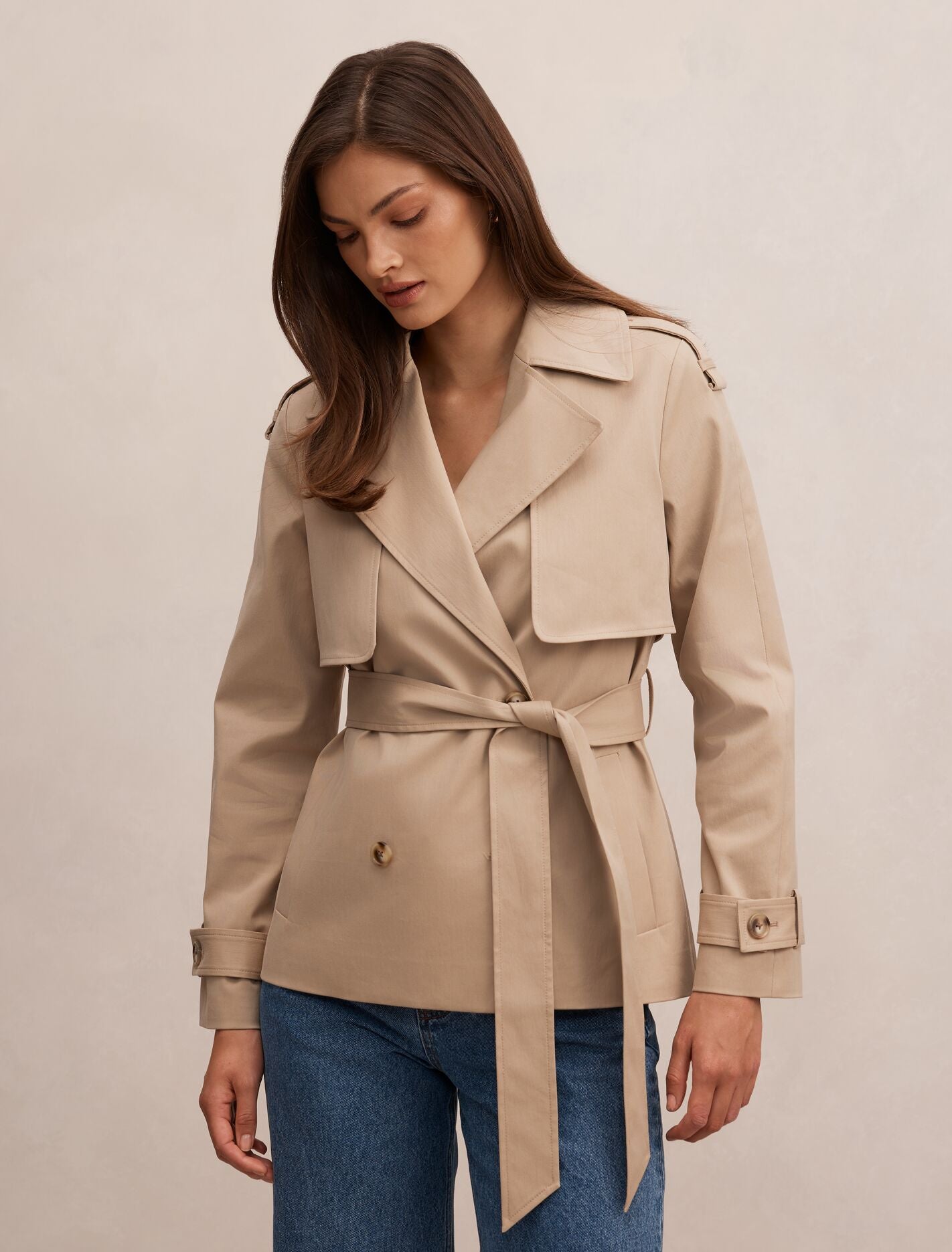 Teagan Short Trench Coat Sand Forever New