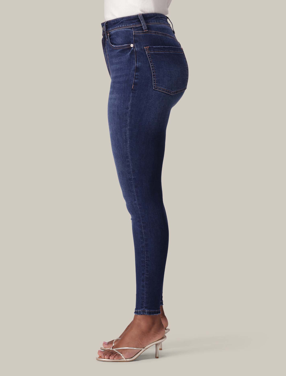 Hayley High-Rise Sculpt Skinny Jeans Forever New