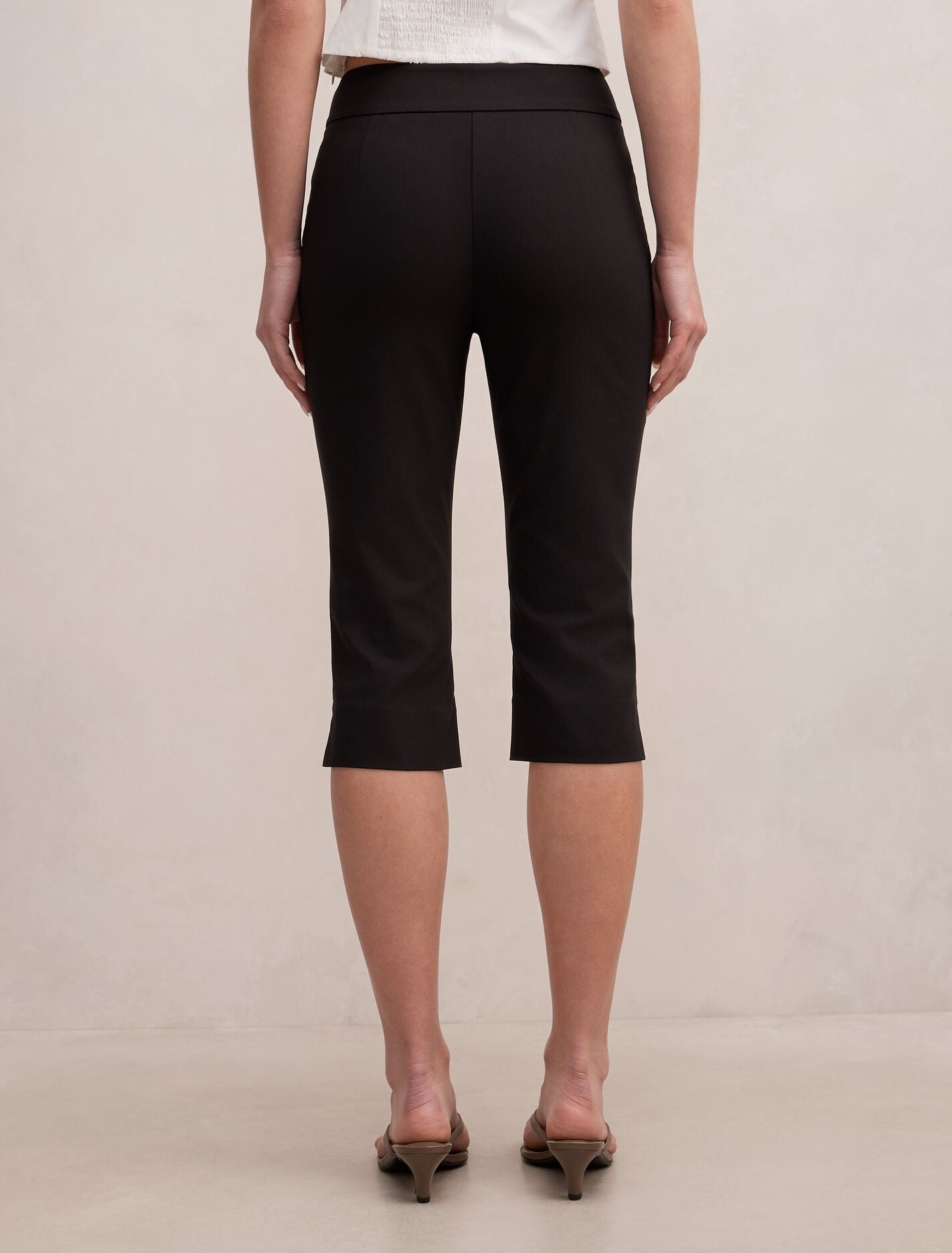 Alex Knee Length Capri Pants Forever New