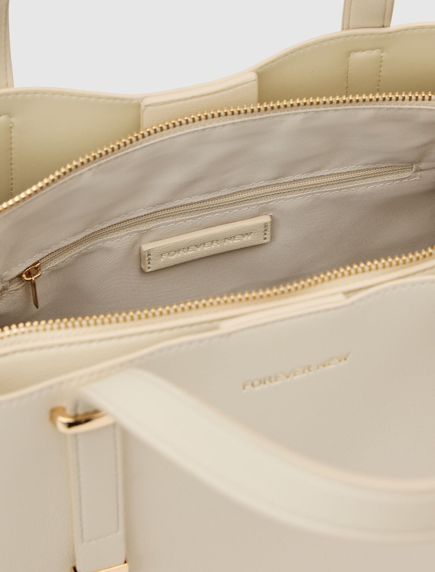 Casey Soft Tote Bag Forever New