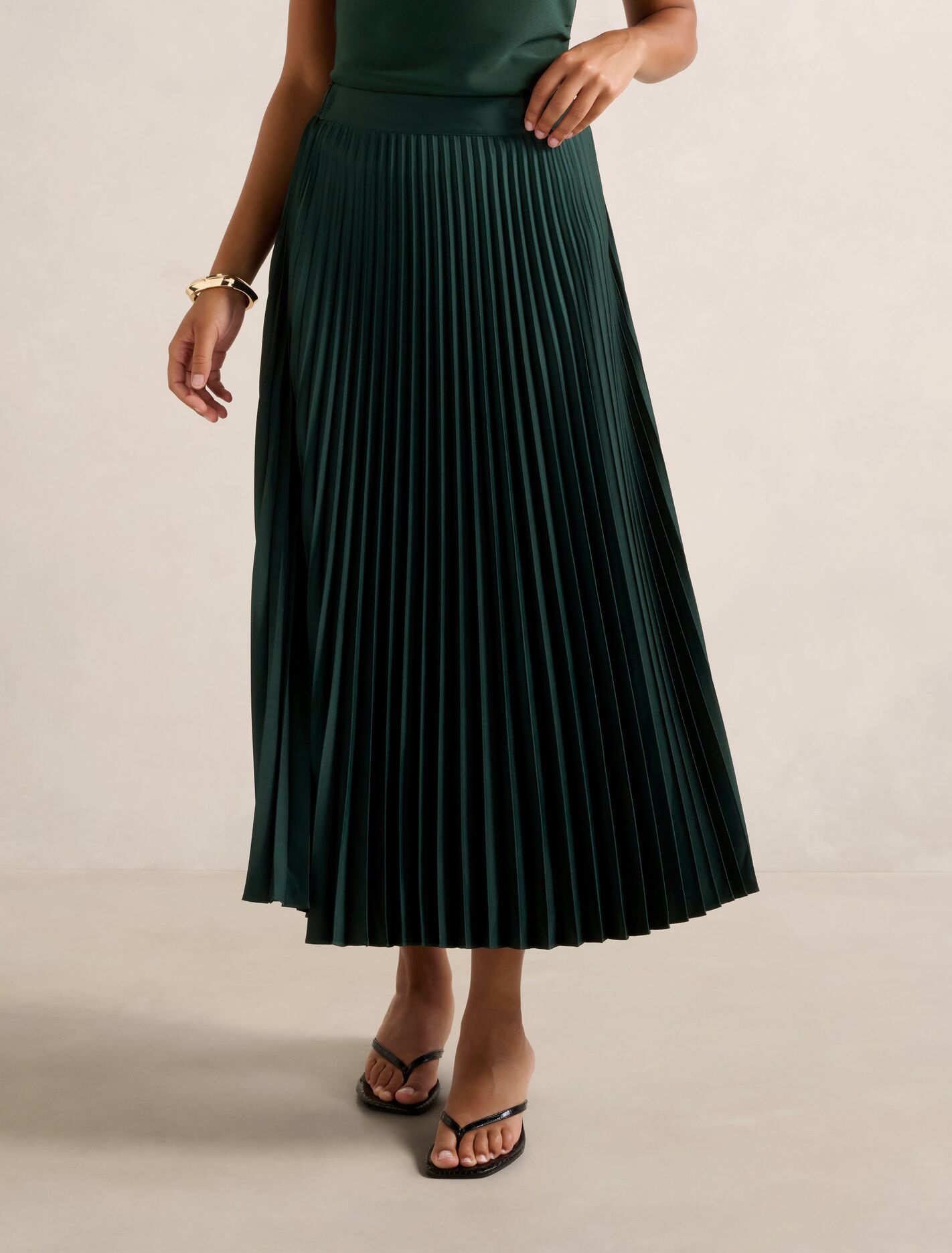 Estelle Satin Pleated Midi Skirt Dark Green Forever New