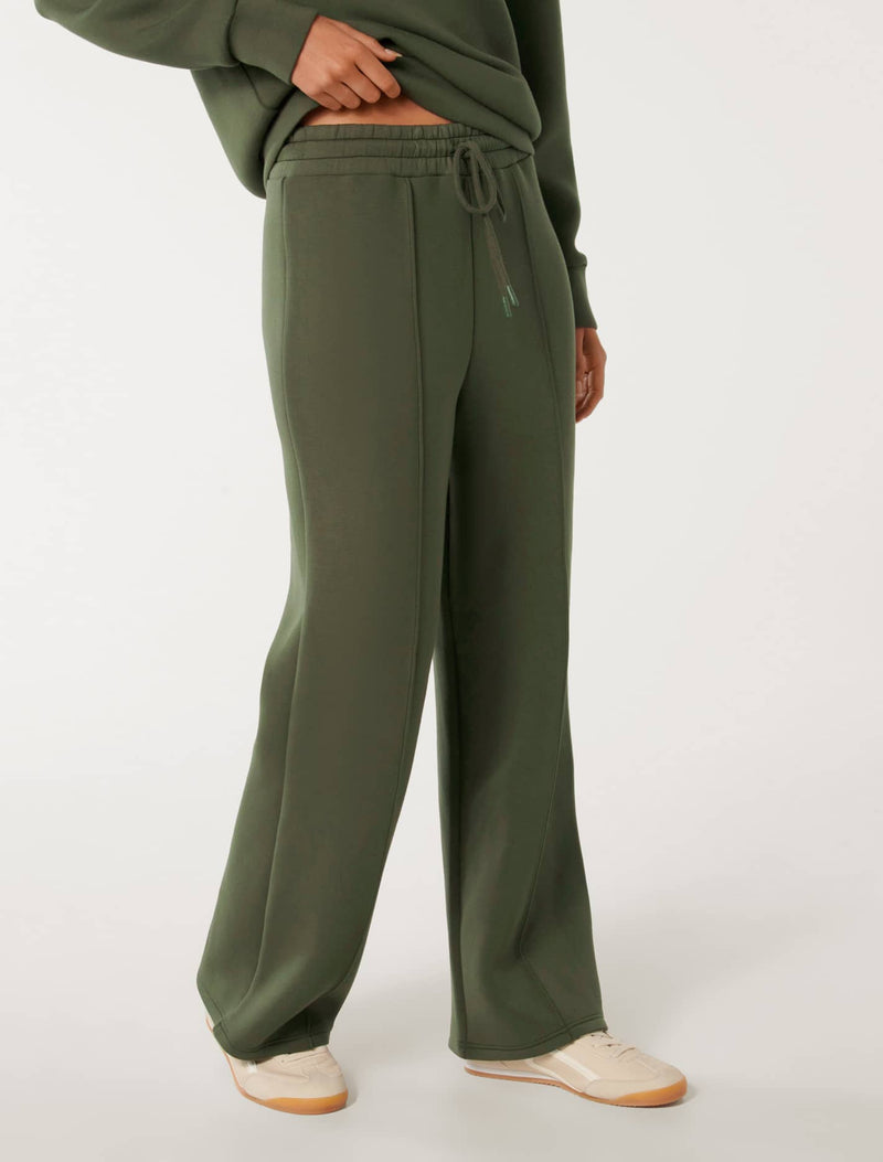 Tiana Wide Leg Sweatpants Forever New