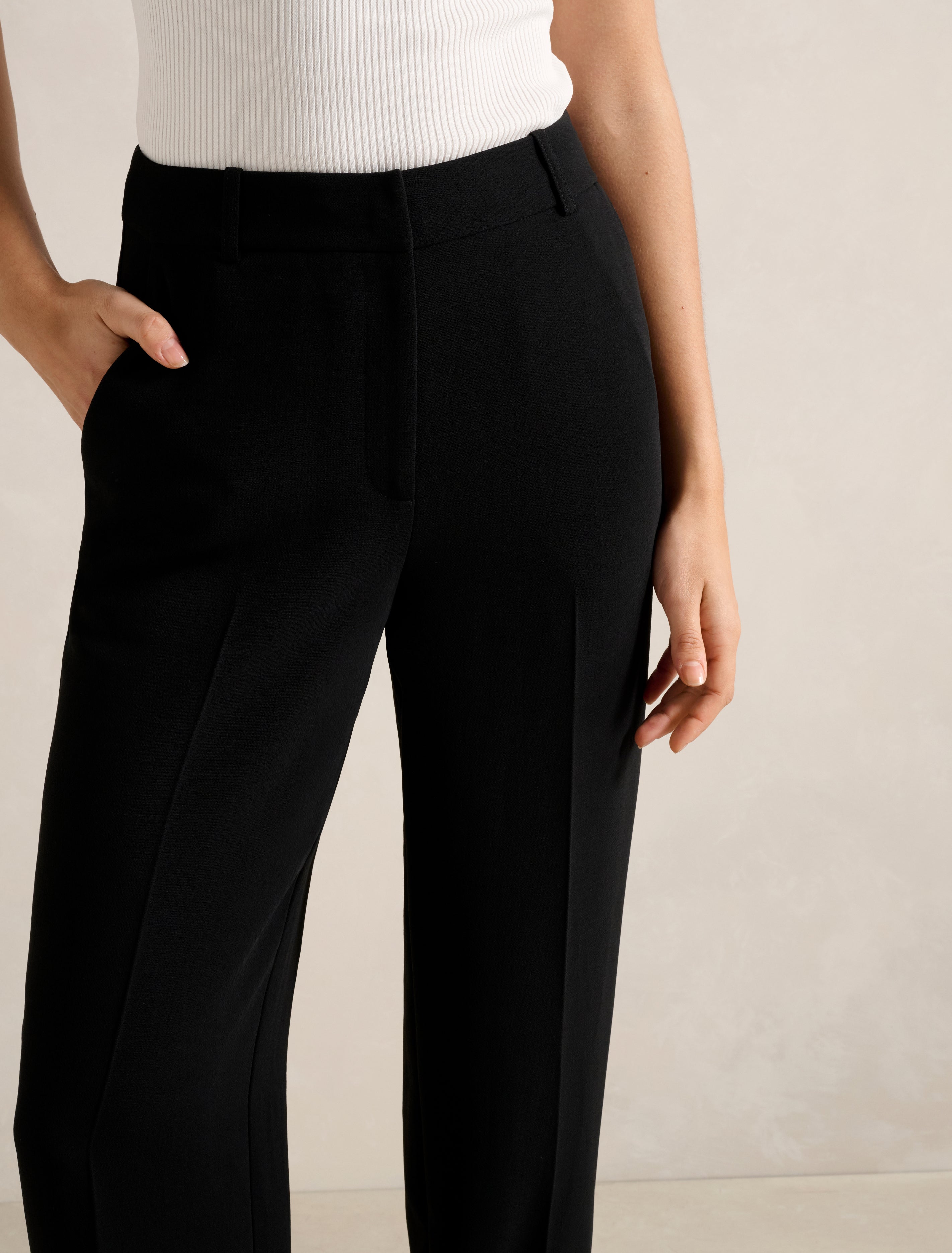 Dahlia Straight Leg Pants Forever New