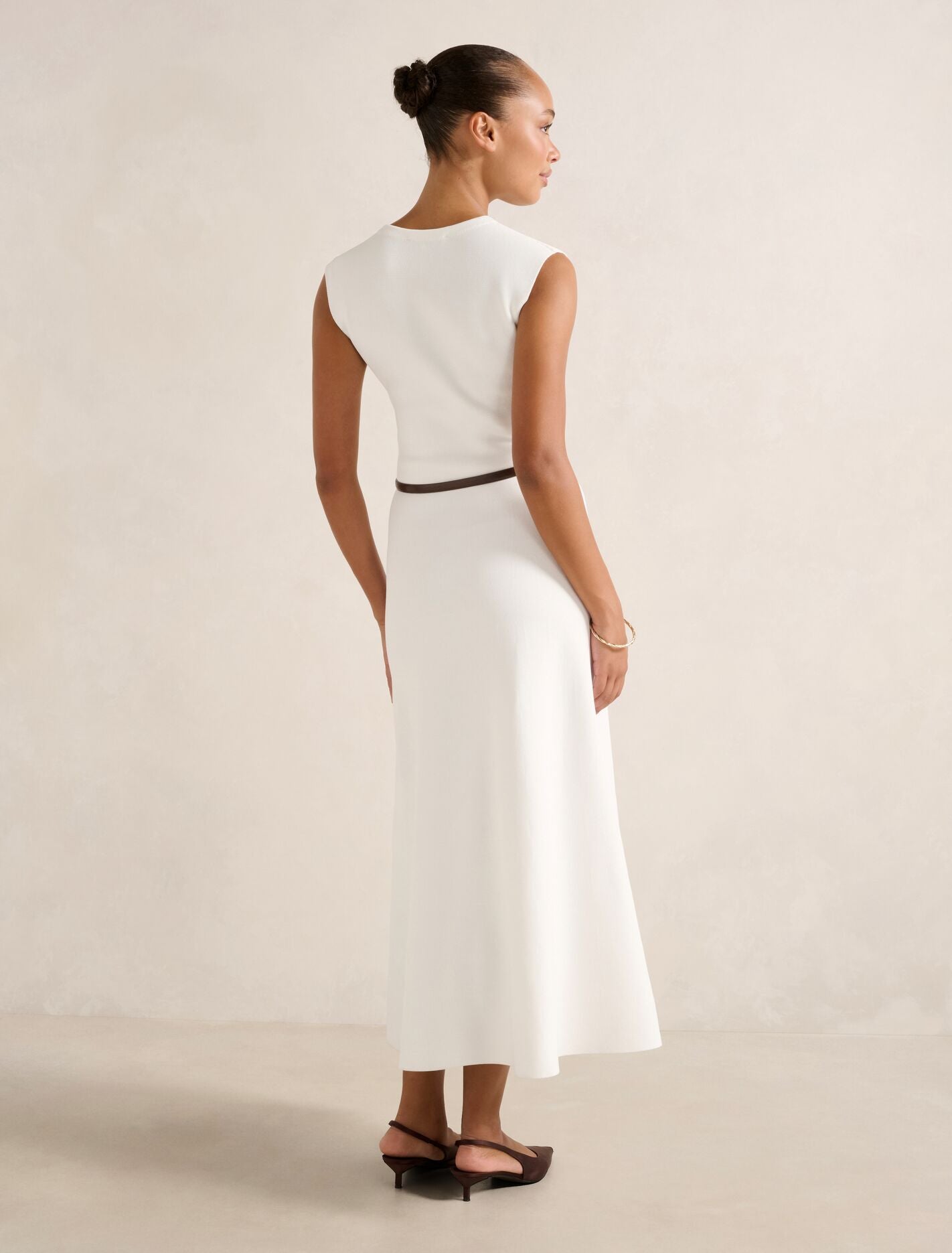 Celia Extended Shoulder Knit Midi Dress Forever New