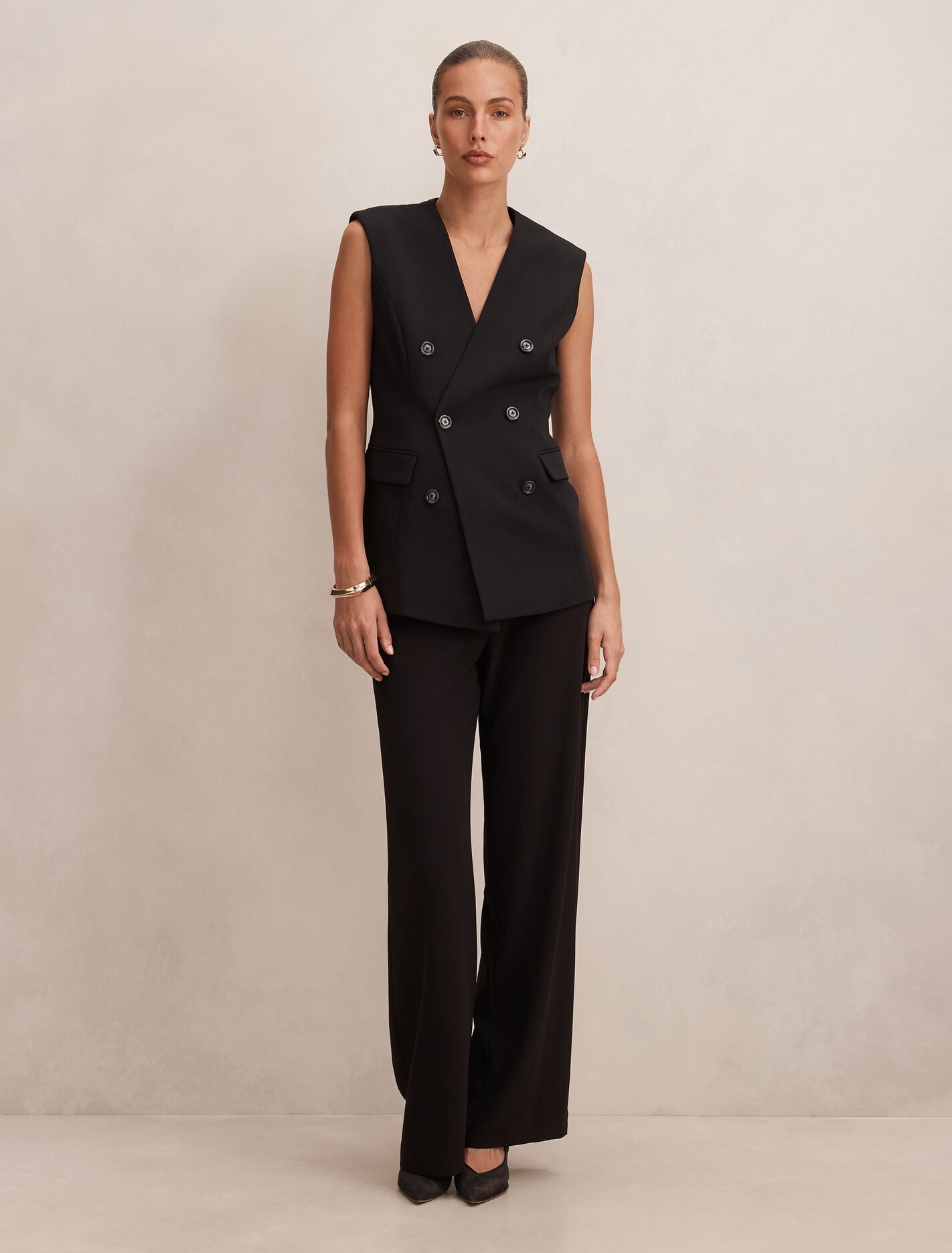 Myra Sleeveless Blazer Forever New