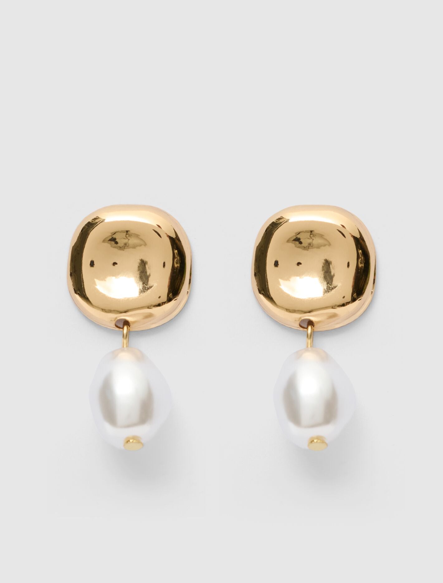 Yvonne Organic Pearl Drop Earrings 0 Pearl Gold Forever New