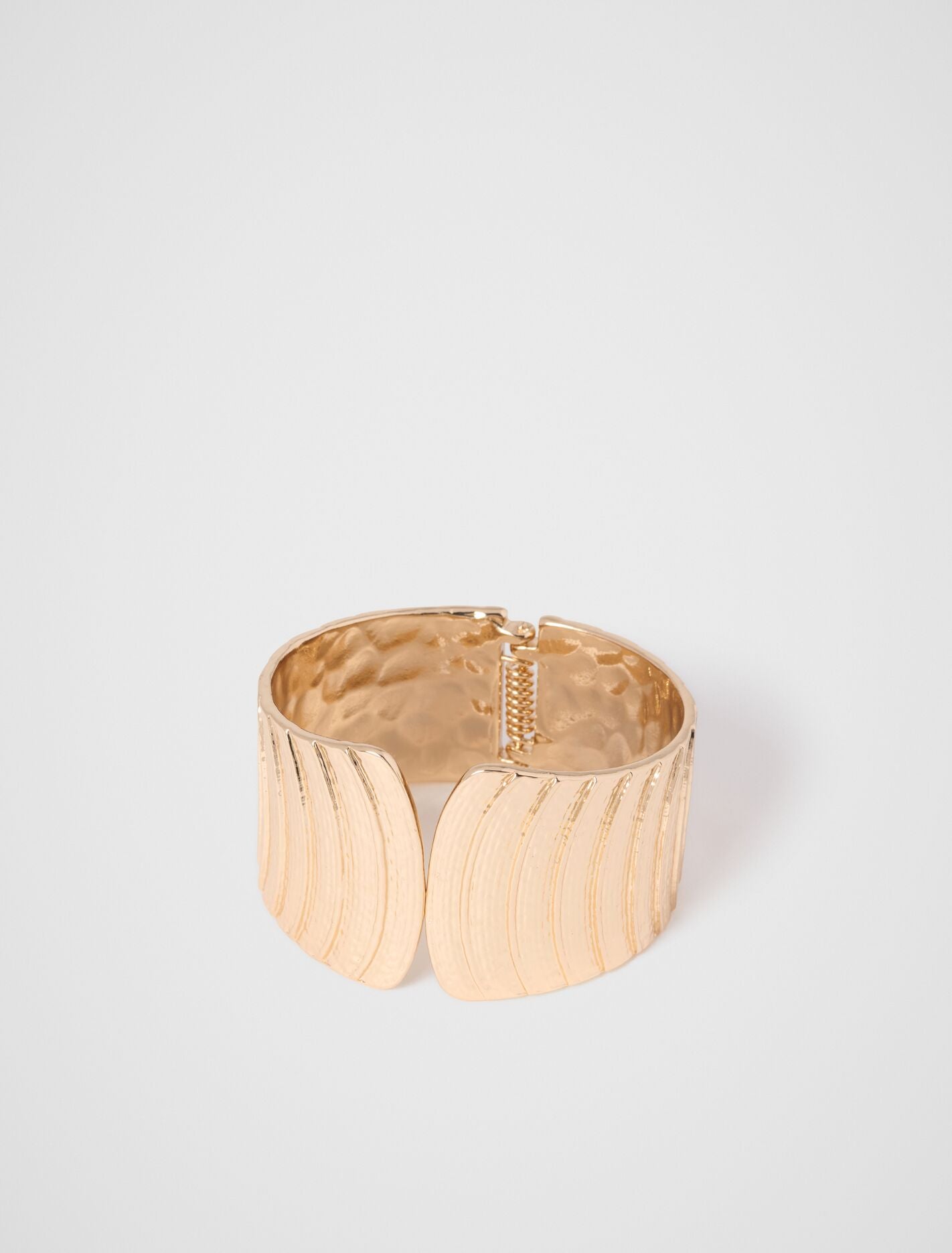 Signature Lillian Shell Cuff Bangle 0 Gold Forever New