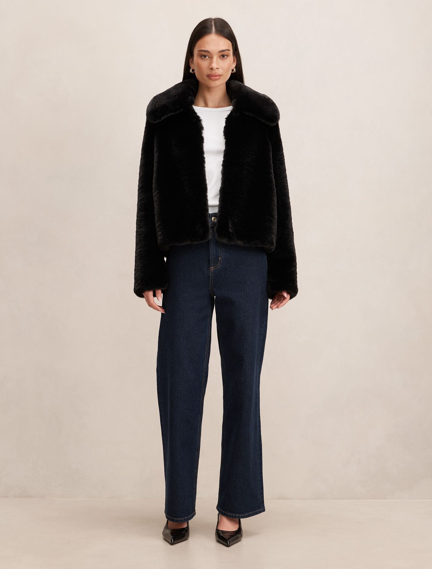 Piper Short Faux Fur Jacket Forever New