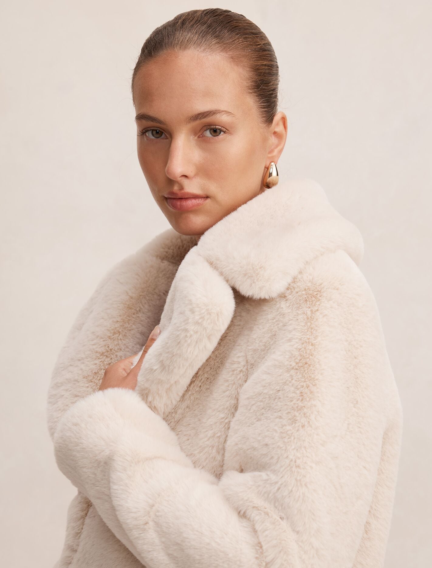 Piper Short Faux Fur Jacket Forever New