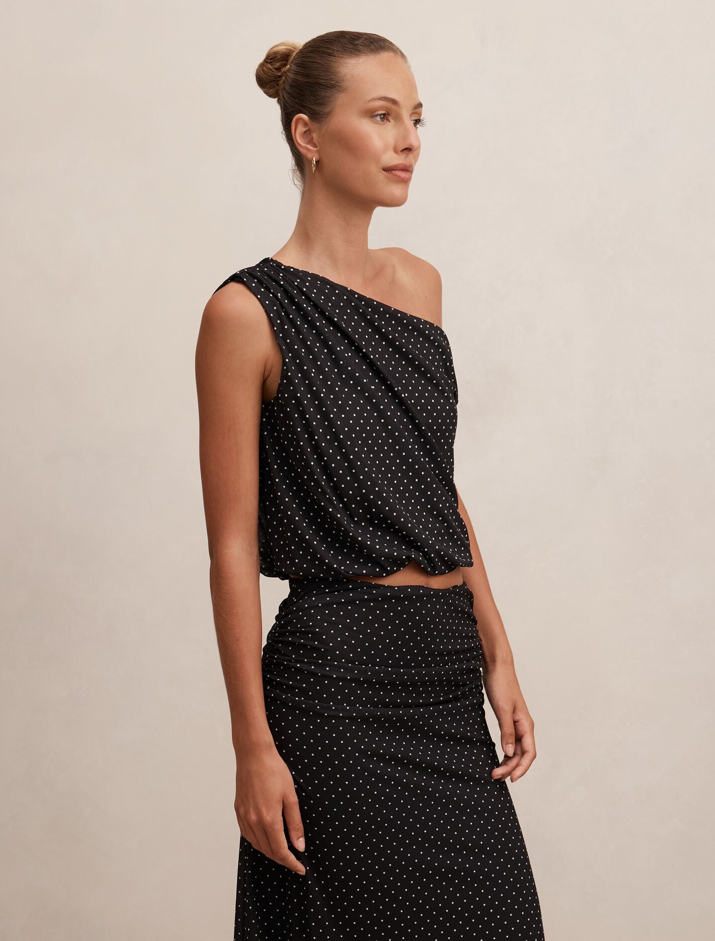 Mila Tipped Shoulder Drape Top Forever New