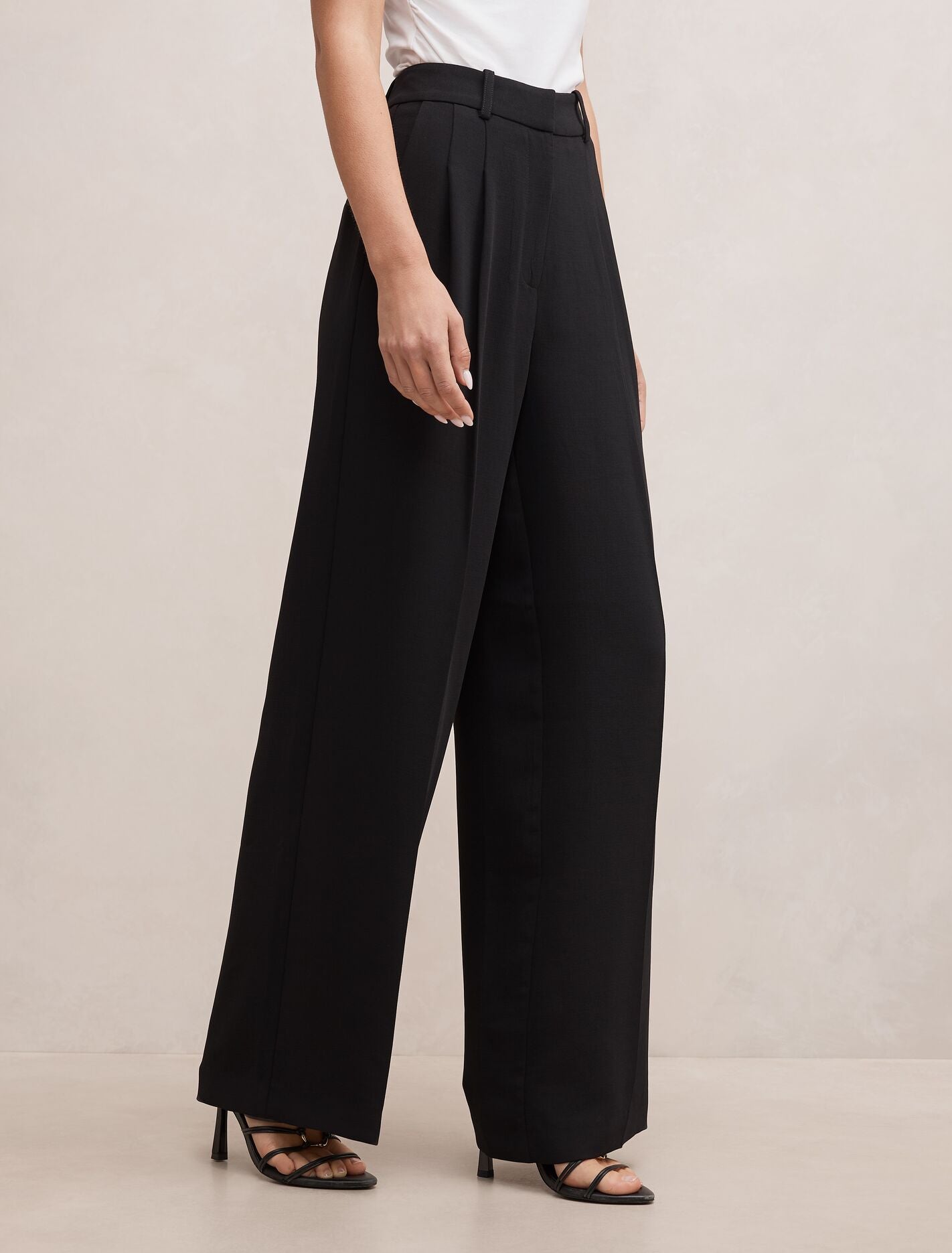 Eva Crepe Wide Leg Pants Forever New
