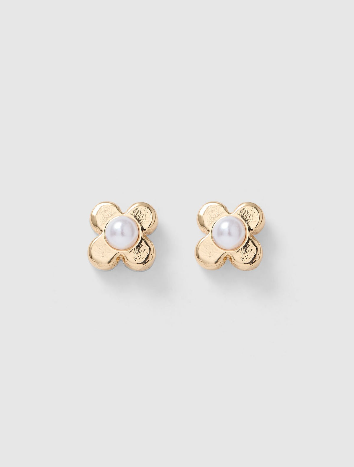 Fiona Small Flower Pearl Stud Earrings 0 Gold Pearl Forever New