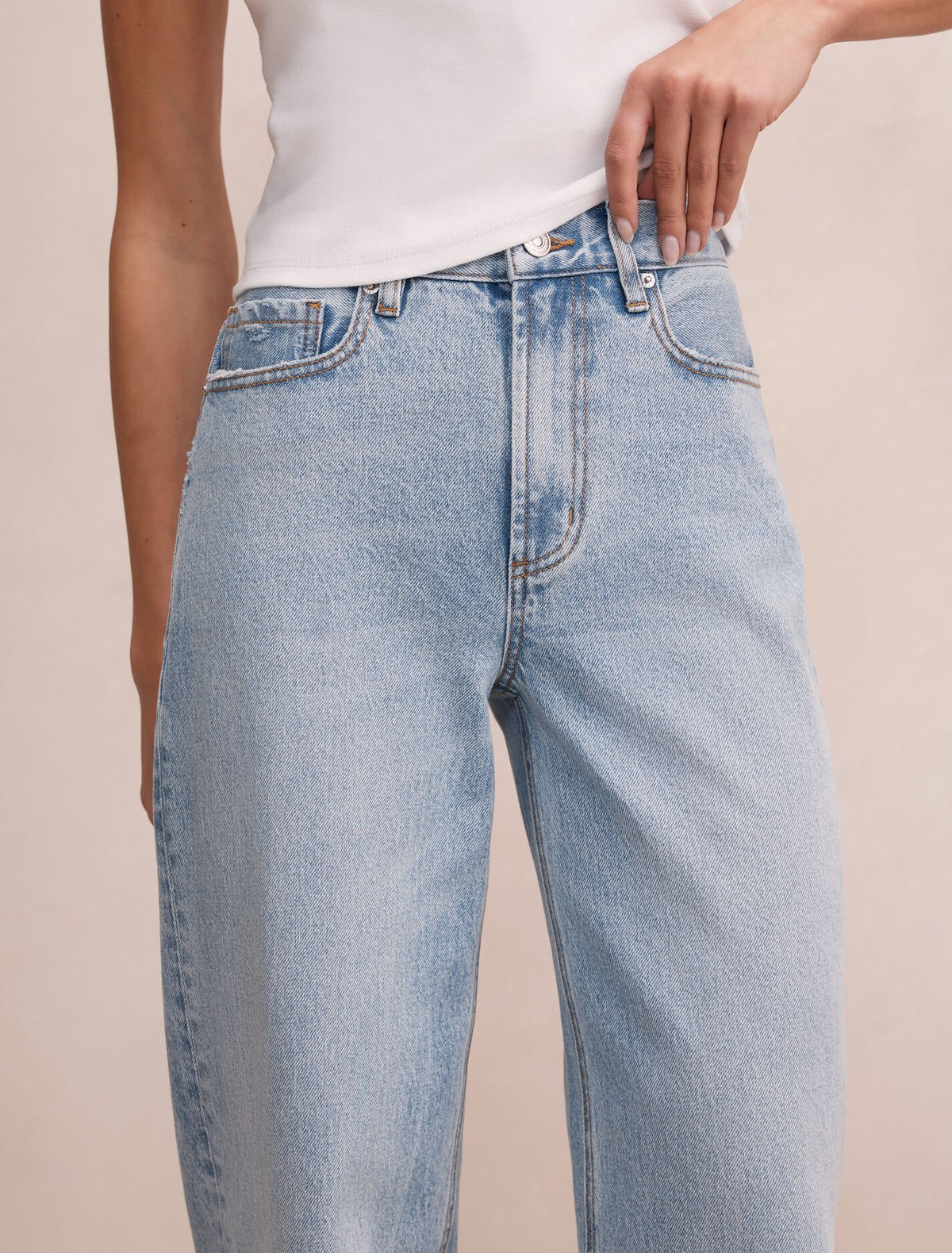 Emma Mid-Rise Barrel Jeans Forever New