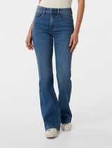 Kira Relaxed Flare Jeans Forever New