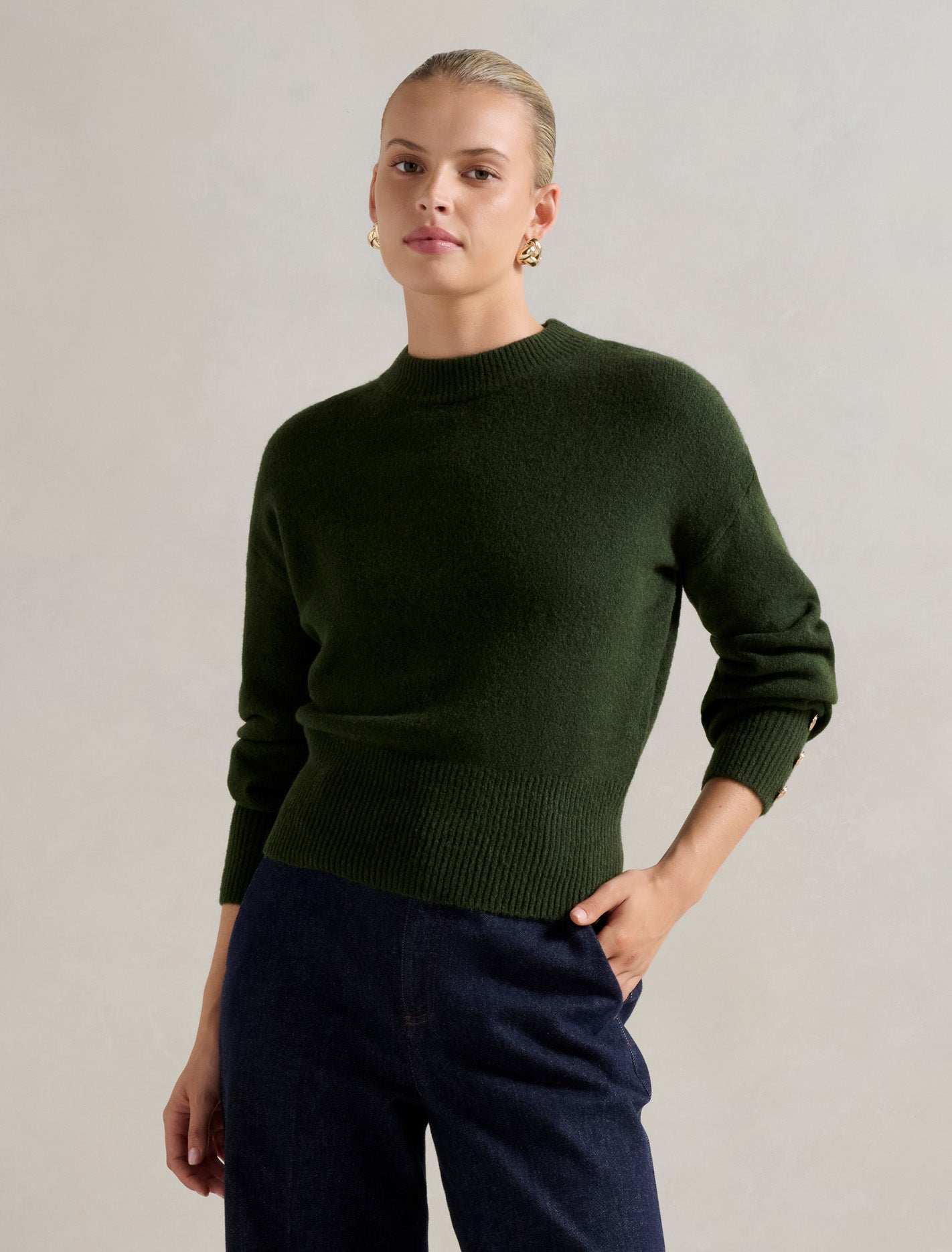 Millie Crew Neck Sweater Green Ivy Forever New
