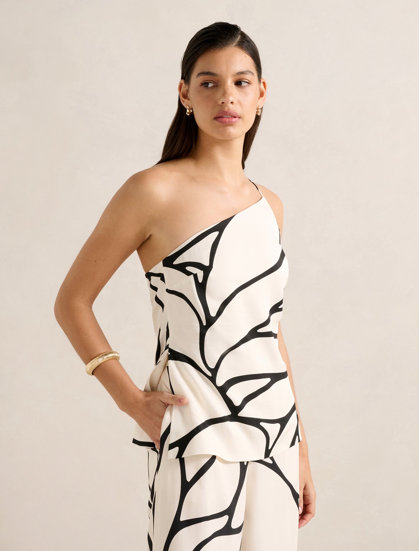 Miya One Shoulder Top Forever New