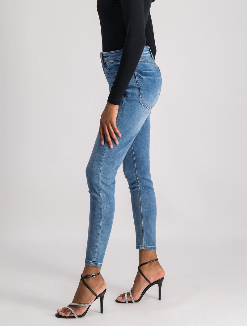 Nala Mid-Rise Skinny Jeans Forever New